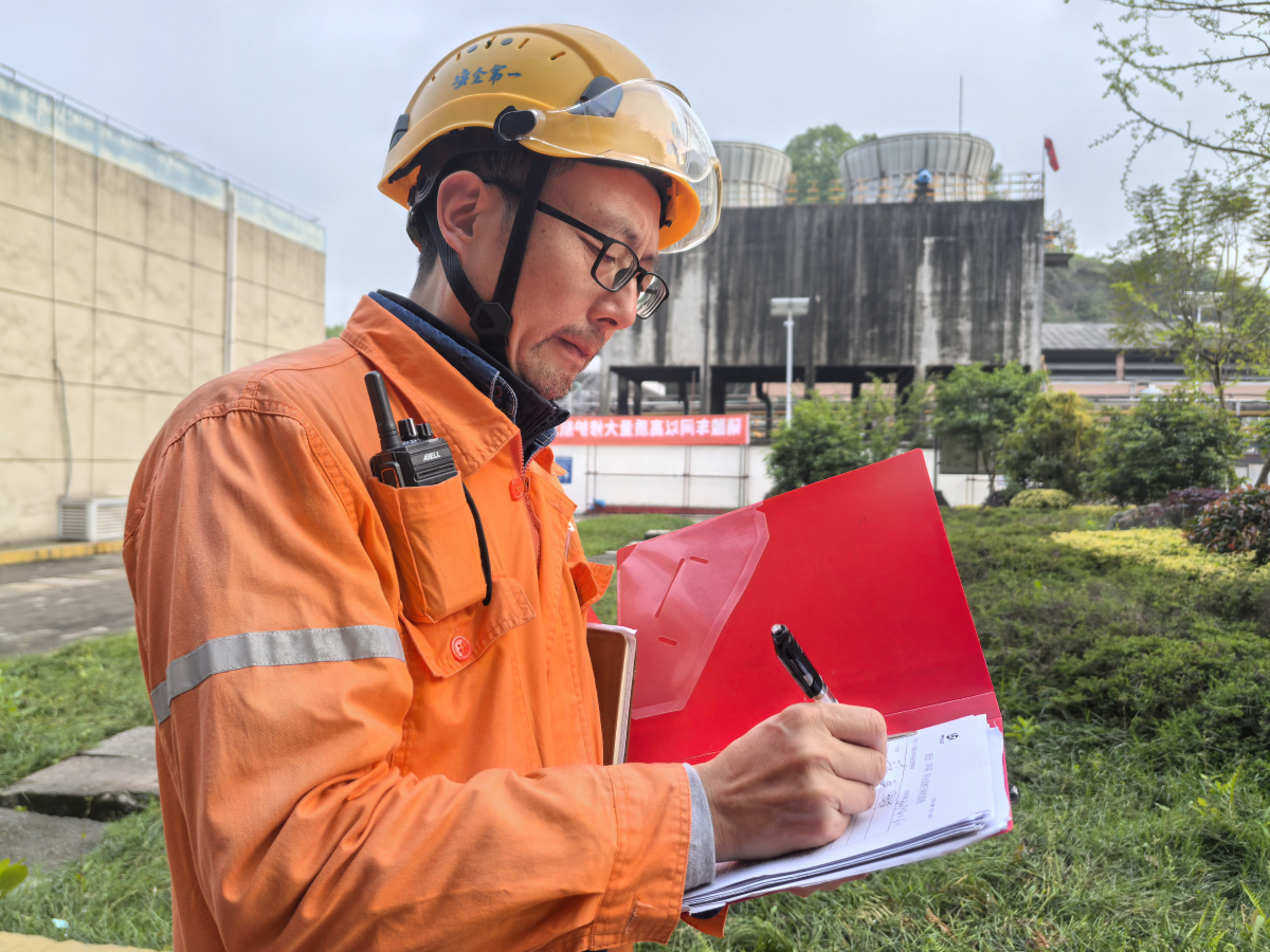 全力以赴搞建設 方圓之間顯擔當(圖6) 全力以赴搞建設 方圓之間顯擔當(圖6)